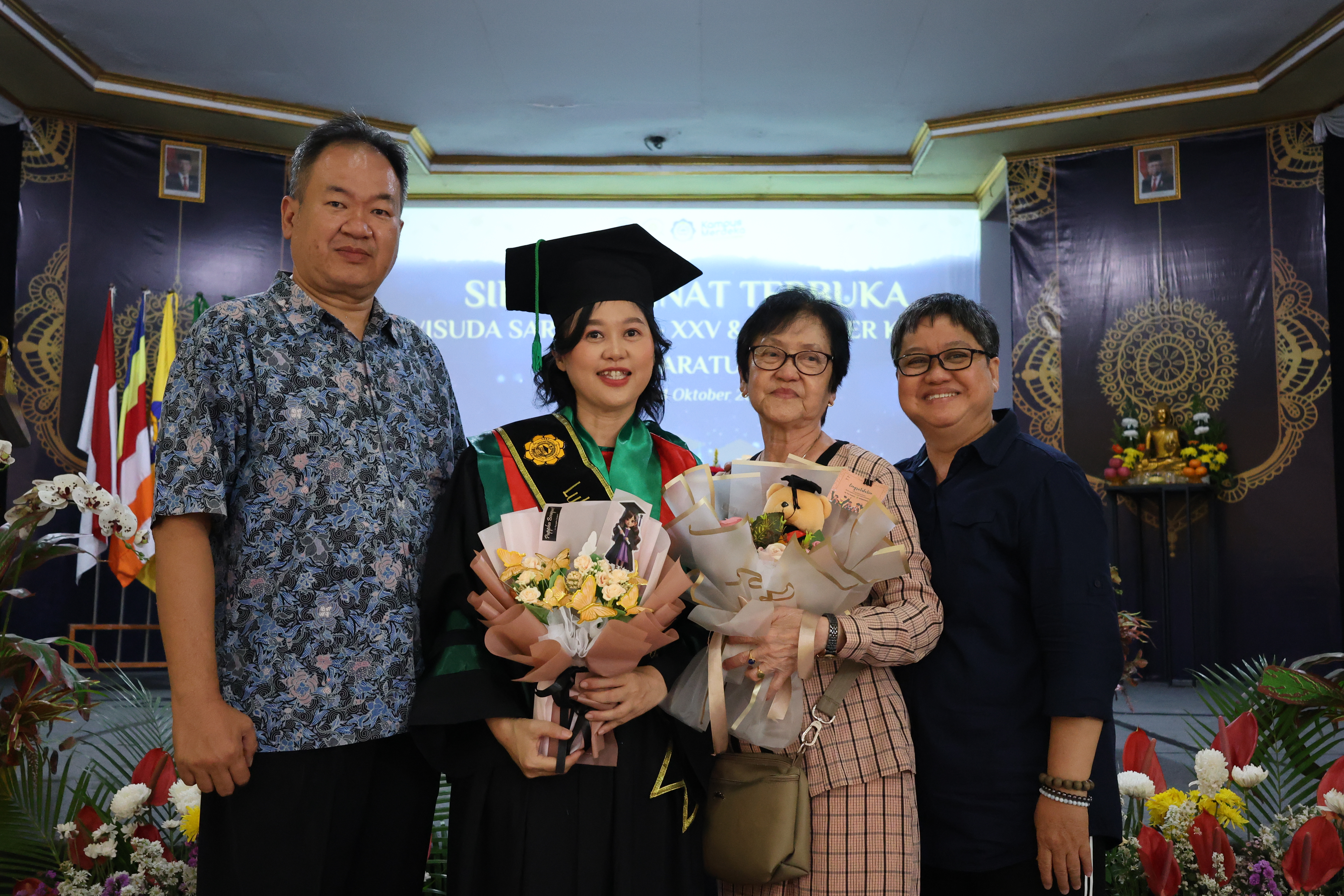 Suryani, Penerima Beasiswa DiA, Raih Predikat Lulusan Terbaik Magister PKB STIAB Smaratungga